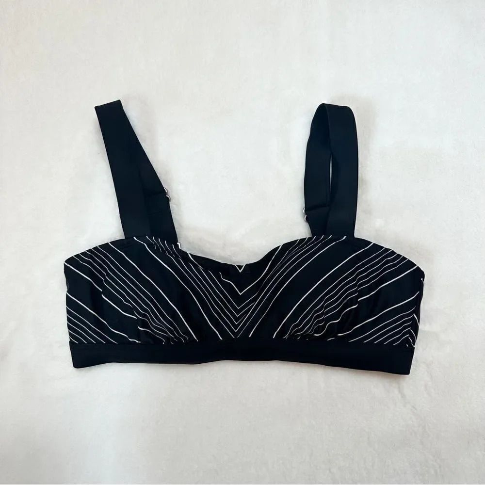 Athleta Bikini Top Women's Size 32 B/C